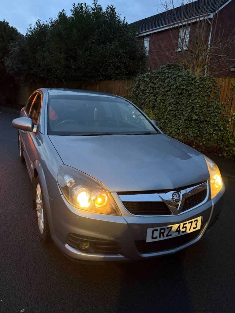 Vauxhall, VECTRA, Hatchback, 2008, Manual, 1910 (cc), 5 doors