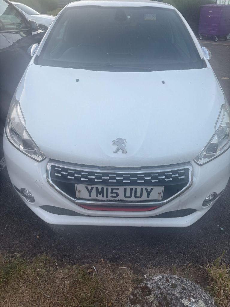Peugeot, 208, Hatchback, 2015, Manual, 1598 (cc), 3 doors