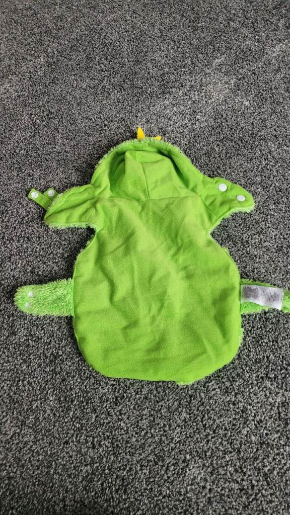 Small christmas tree outfit