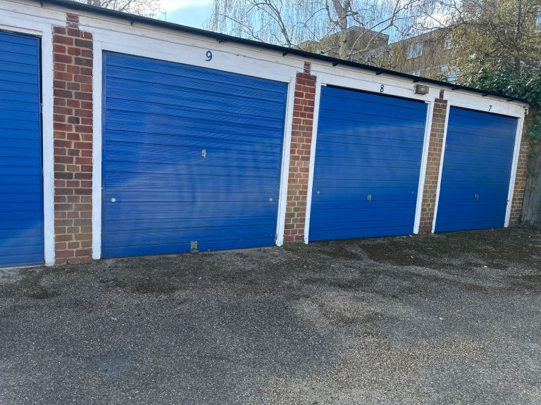 Garage in PUTNEY Available to RENT - Additional Storage if you need it?
