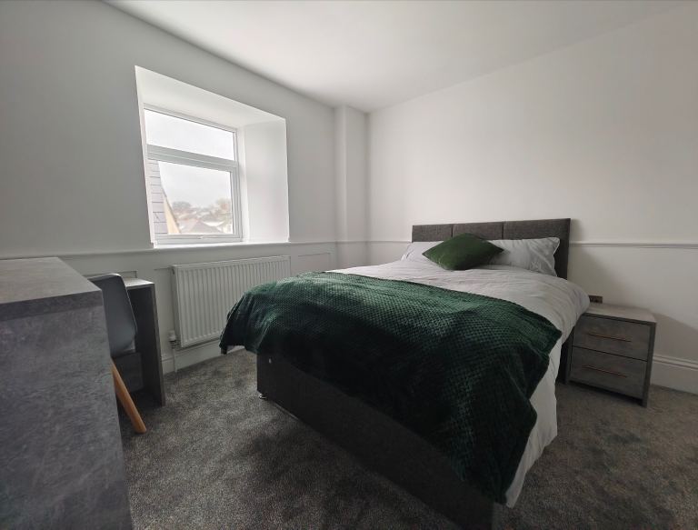 Stunning Double Room Available in the Heart of Truro - City Centre
