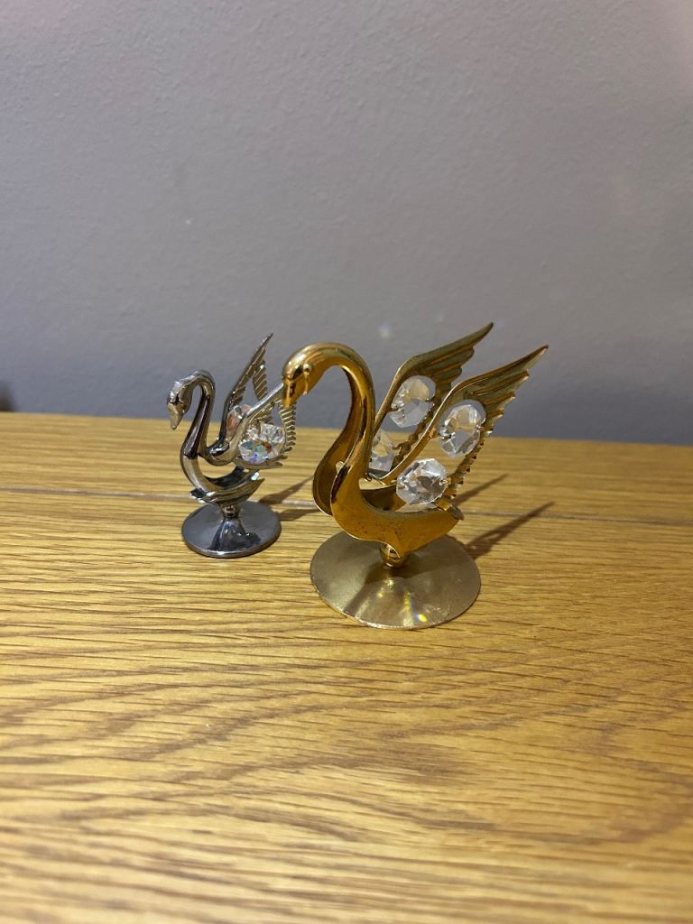 Pair of Swan Figurines with Crystal Accents – Good Condition
