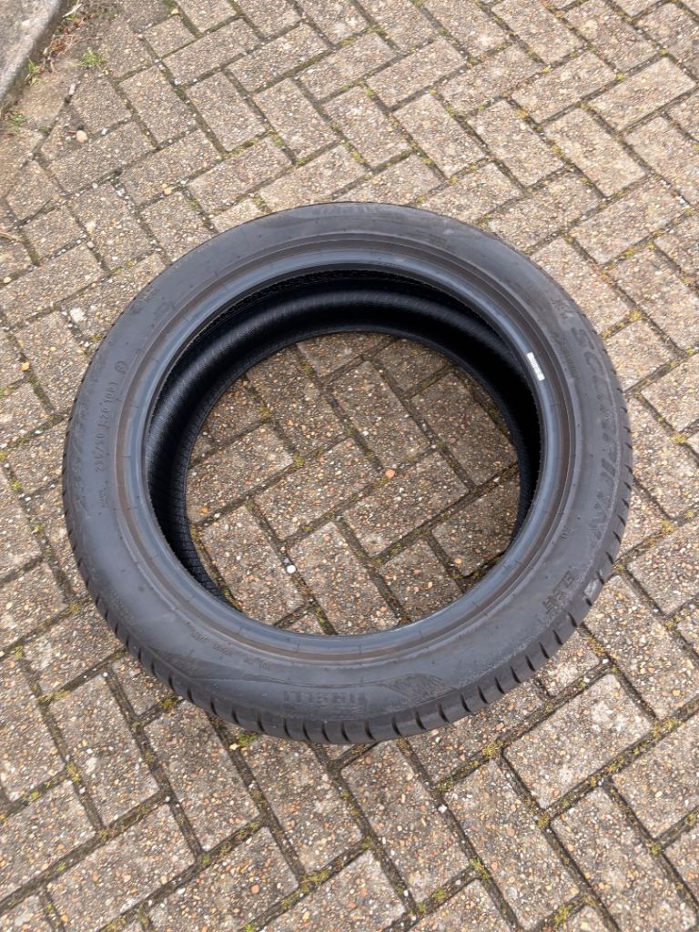 Pirelli 235/50/20 