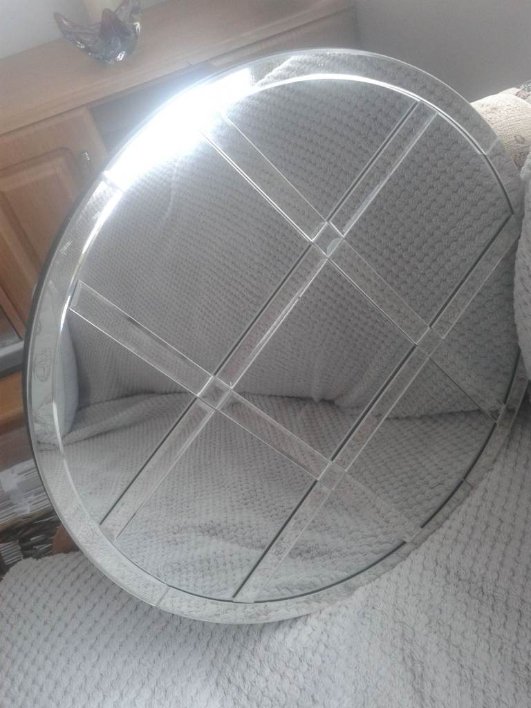 LIKE NEW LARGE UNUSUAL ROUND MIRROR