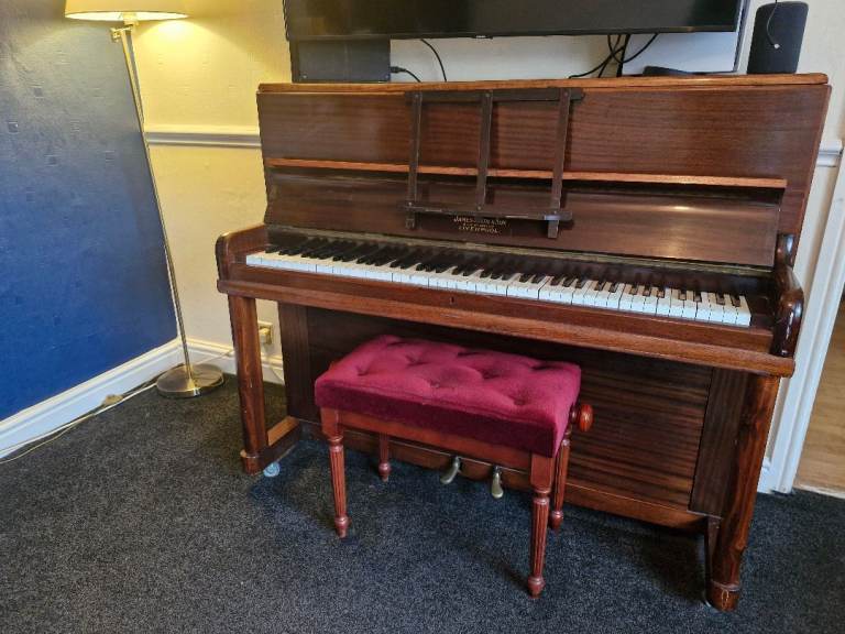 Free upright piano