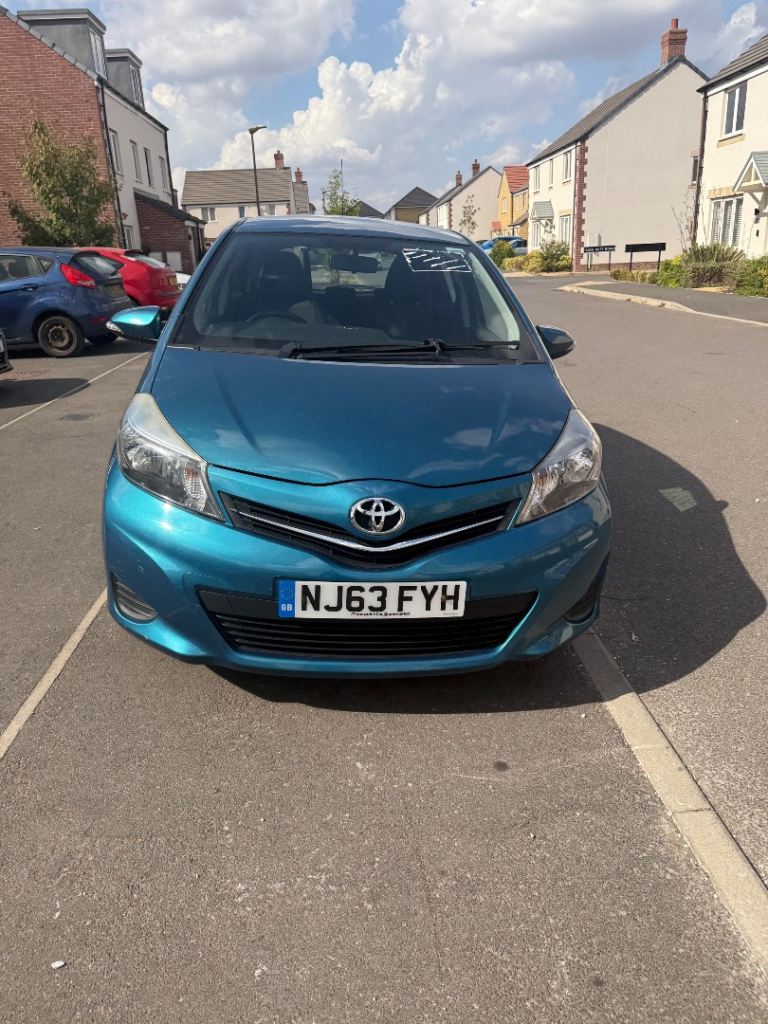 Toyota, YARIS, Hatchback, 2013, Manual, 1329 (cc), 5 doors