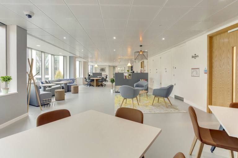 Birmingham - B15 1TR \ Flexible Desk Access Through Coworking Membership