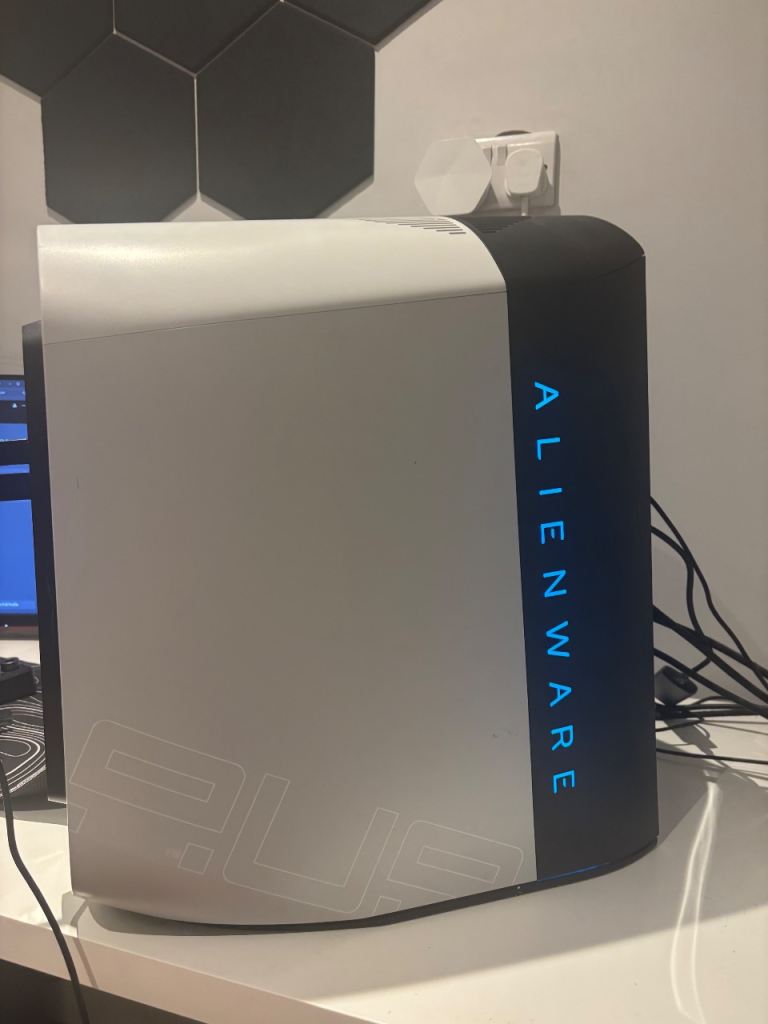 Alienware Gaming PC – i5-10400, GTX 1660 Ti – Faulty / Spares or Repair (NO RAM/SSD INCLUDED)
