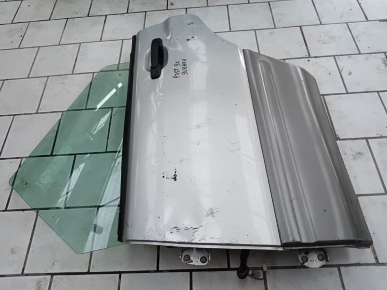 Lh rear door Subaru Forester