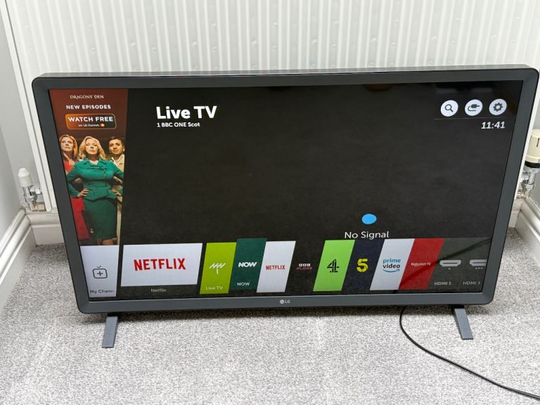 LG 32-inch Smart TV – Excellent Condition