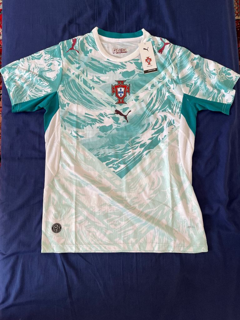 Portugal Team Football Shirt - Men’s Size L