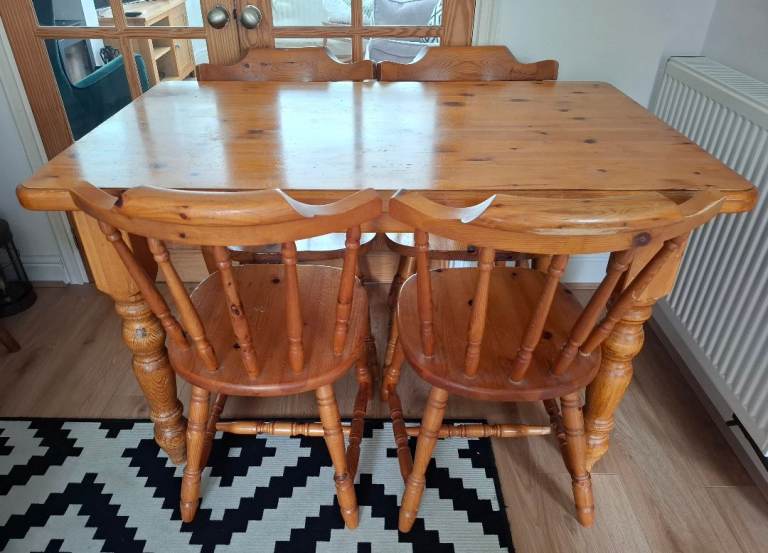 Farmhouse Style Dining Table and Four Chairs 