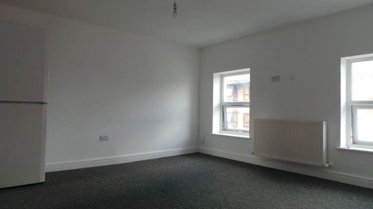 2 Bedroom Apartment LU11PP