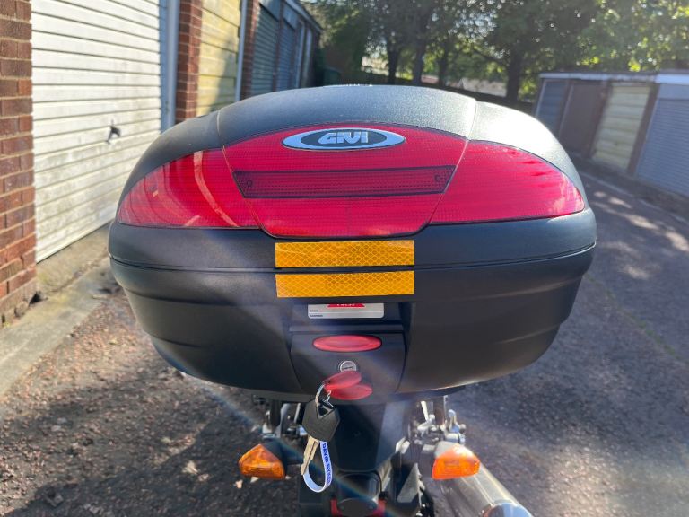 Kawasaki Z750 Givi Top Box and rack