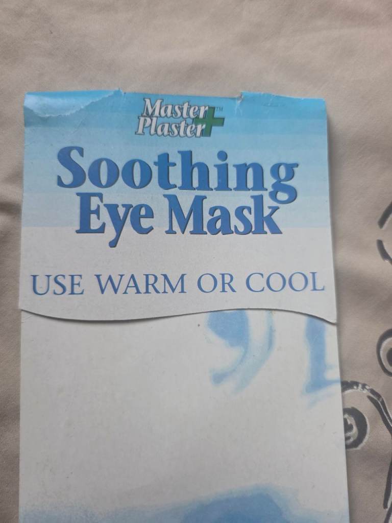 Master Plaster Soothing Eye Mask – New, Use Warm or Cool