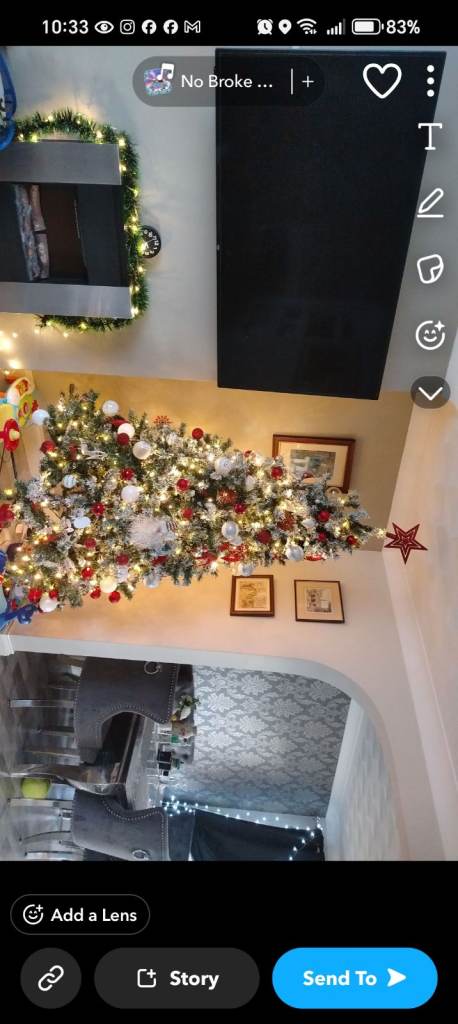 Pre - lit 6 feet Christmas snowy tree