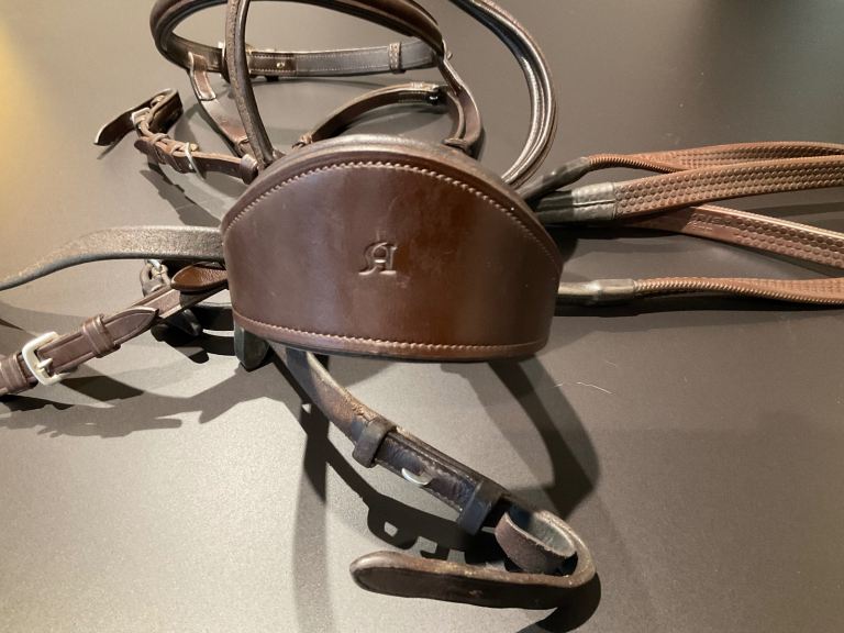 Horsemanship Saddlery UK Ltd. Anatomical Bridle. Brown leather. 