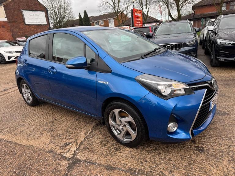 2016 Toyota Yaris 1.5 VVT-h Icon E-CVT Euro 6 5dr (Safety Sense) HATCHBACK Petro