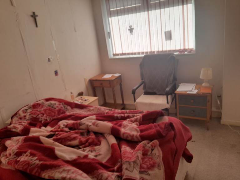 £480 per month Large room 5 minutes to city center 