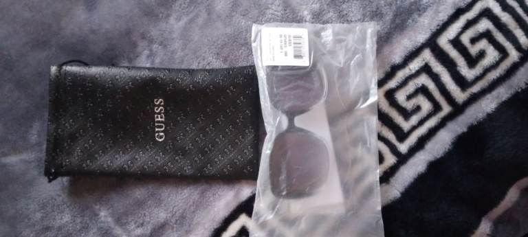Guess Sunglasses GF0406 05B Black Smoke Gradient