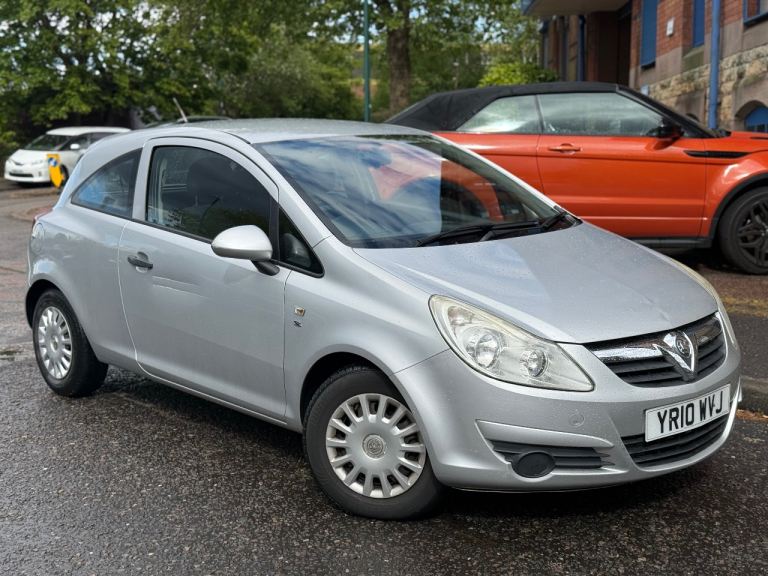 2010 Vauxhall Corsa 1.0 12v E/F S 3dr Hatchback Silver - 77k Miles - £35 Yearly Road Tax! MOT Oct 26