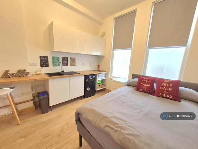 Studio flat in Clarendon Road, Birmingham, B16 (#2816146)