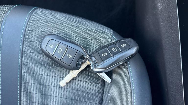 2021 Peugeot 2008 1.2 PureTech Allure Premium 5dr Petrol Estate Estate Petrol Manual