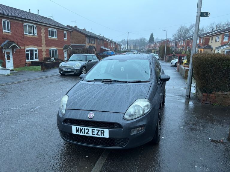 Fiat, PUNTO, Hatchback, 2012, Manual, 1242 (cc), 3 doors