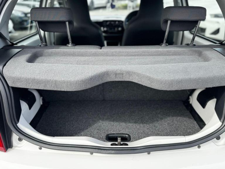 2014 Volkswagen up! 1.0 Move up! Hatchback 5dr Petrol ASG Euro 5 (60 ps) HATCHBACK Petrol Automatic