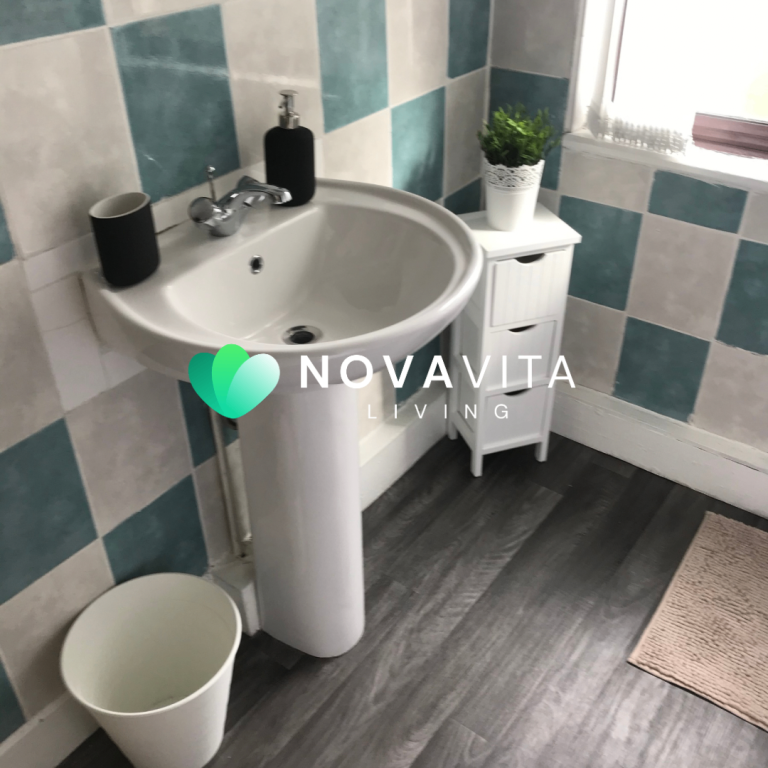 GROUPS & COUPLES WANTED! Supported Accommodation! Benefits, DSS, Cheap New Living Rooms Ref: 337