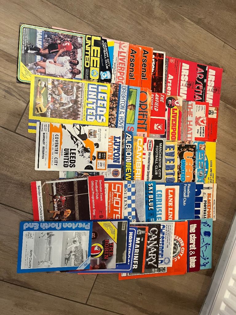 Batch of 50 mixed 1970s English football programmes 