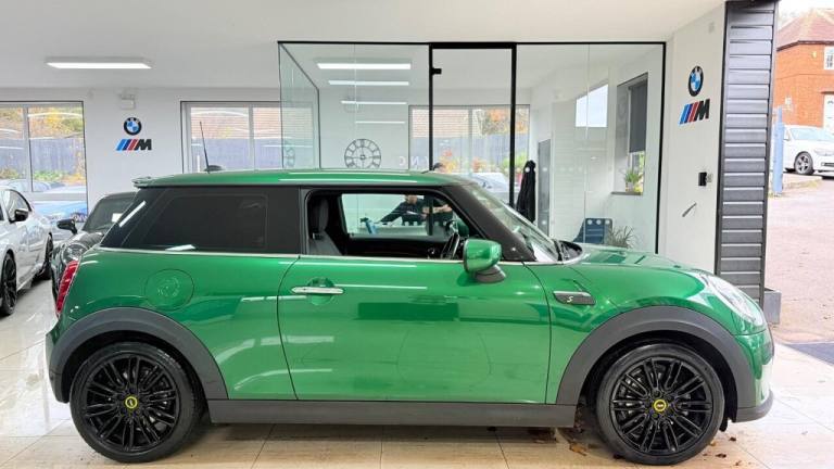 2021 MINI Electric Hatch Cooper SE 32.6kWh Level 2 Auto 3dr Hatchback ELECTRIC Automatic