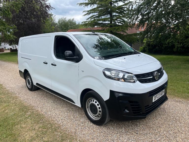 Vauxhall vivaro 2023 lwb no vat
