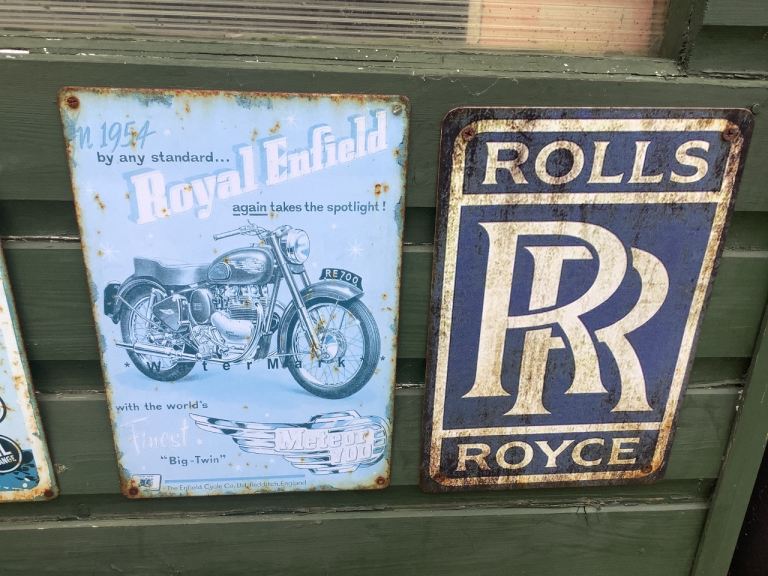 Motor signs