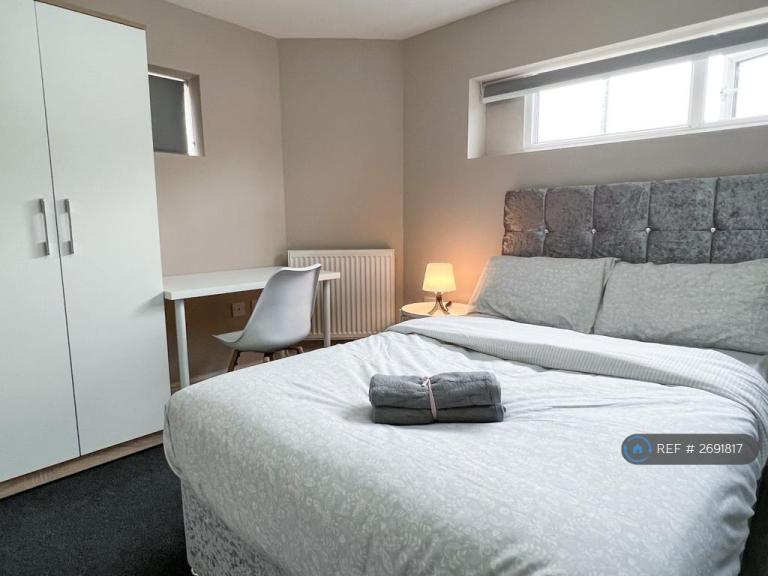 1 bedroom in Alfreton Road, Nottingham, NG7 (#2691817)