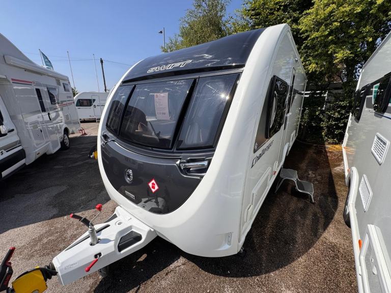 SWIFT CHALLENGER 580 2022 MODEL FIXED ISLAND BED TOURING CARAVAN