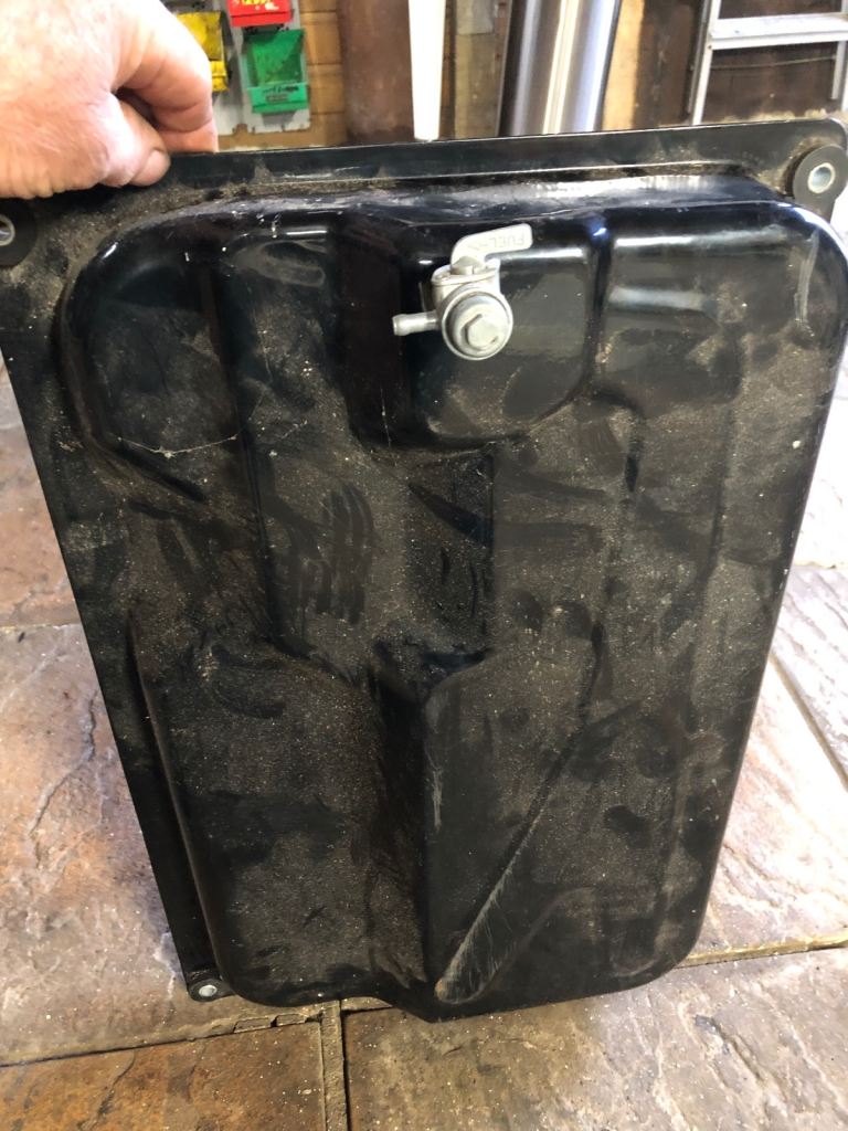 Fuel tank