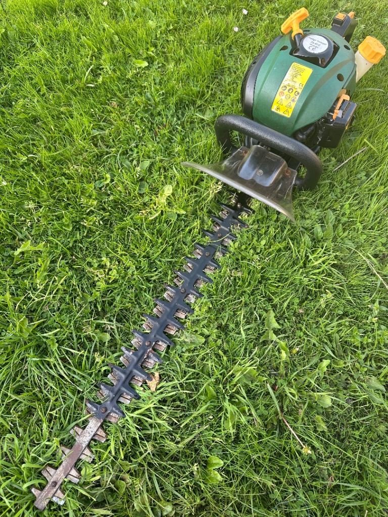 Petrol hedge cutter 24” double edged clippers lawnmower mower trimmer 