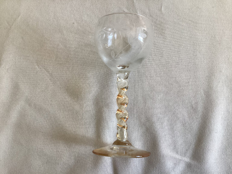 Various glasses, some vintage