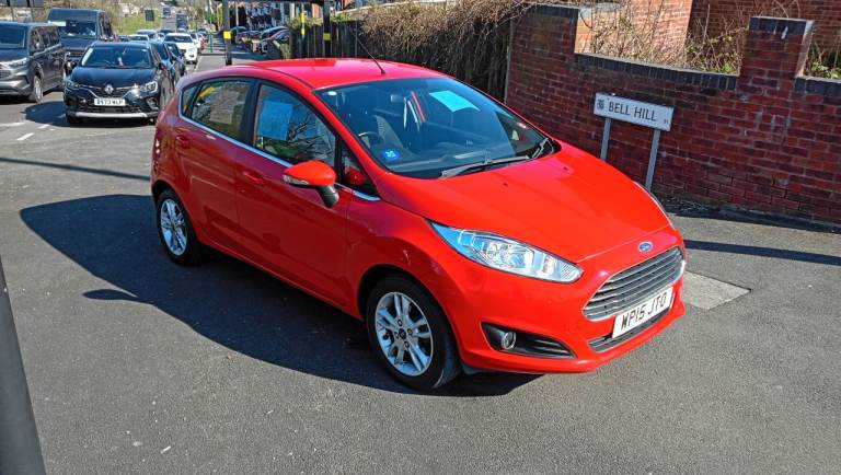 15 fiesta 1.0t Eccoboost zetec 5 door red 60k FSH MOT tax 