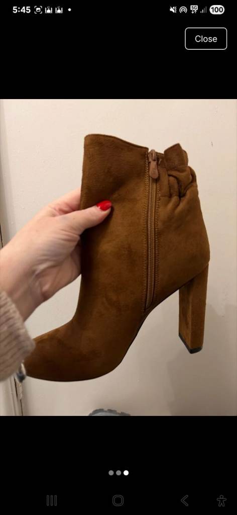 New ankle boots uk size 7 it can fut to uk size 6 as well its front is narrow