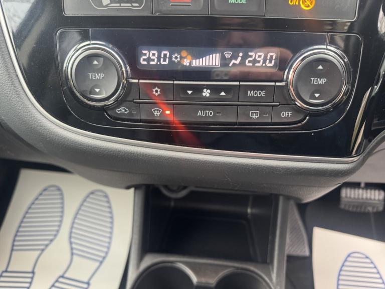 MITSUBISHI OUTLANDER 2.0 h 12kWh GX4hs 2014