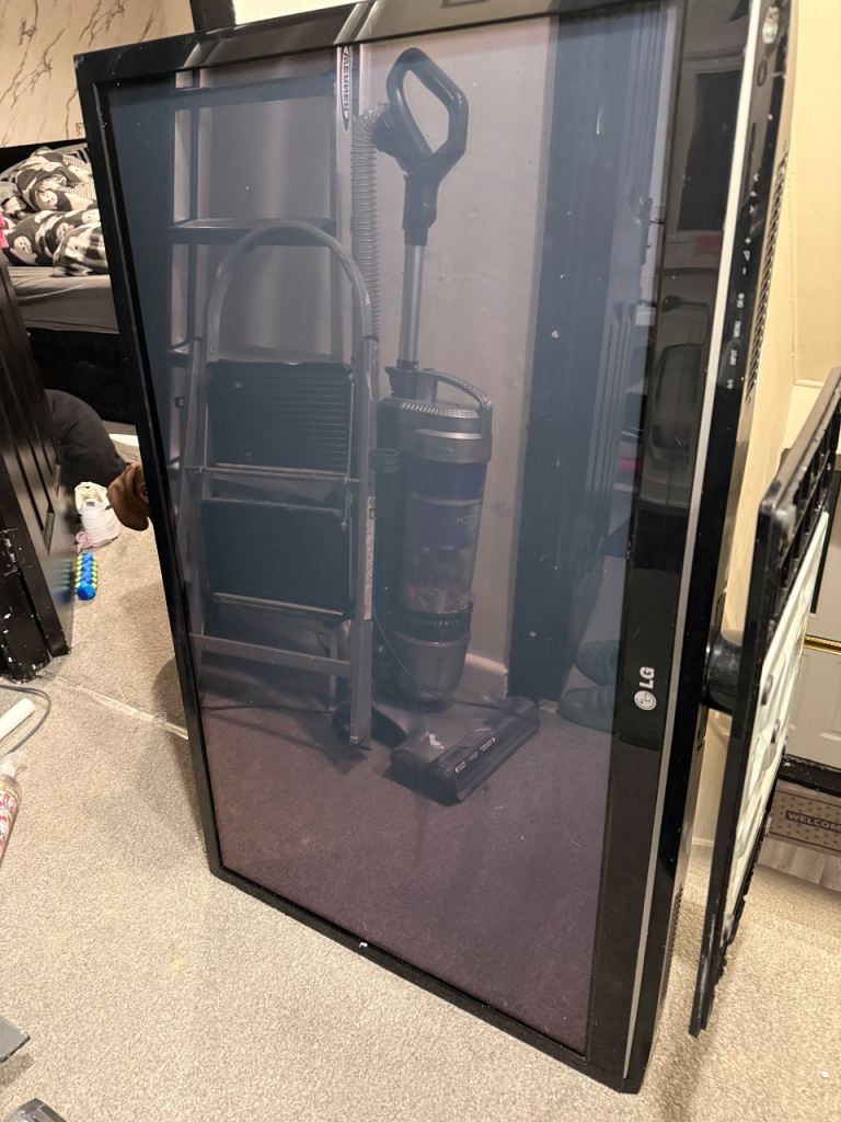 LG 42PJ350 Plasma TV – Good Condition
