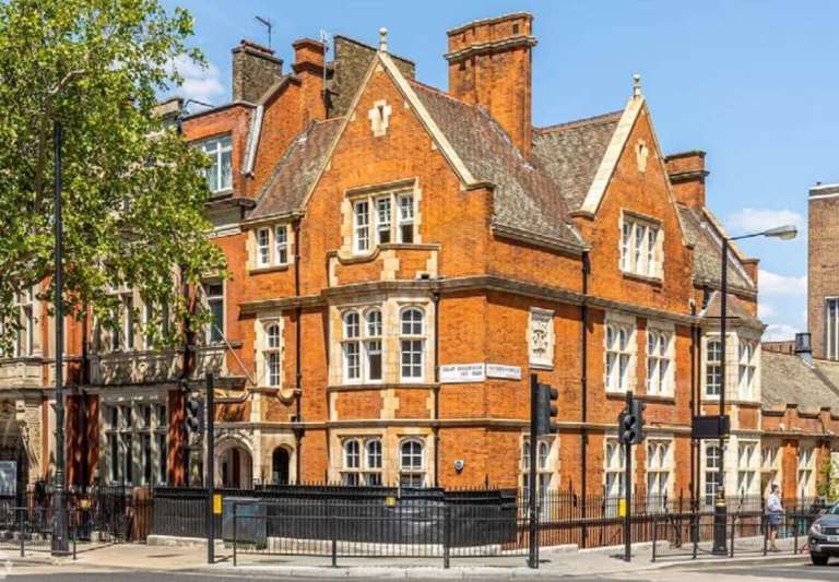 5 to 12 Person Private Office Suites to rent in *Victoria*, Central London SW1