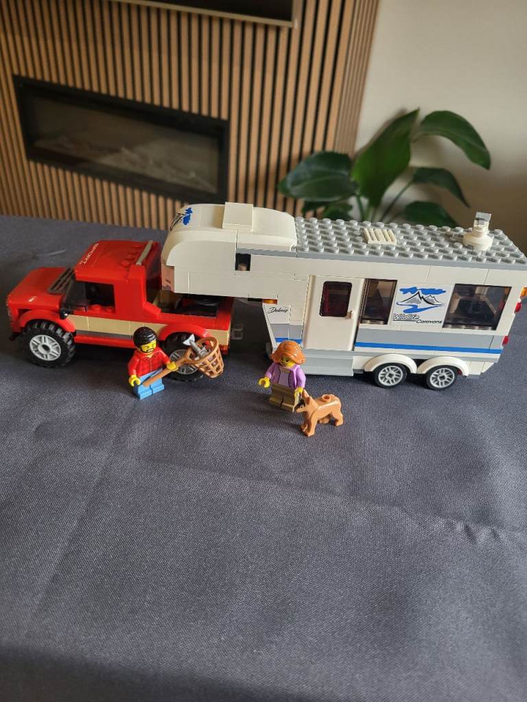 Lego City car and caravan set