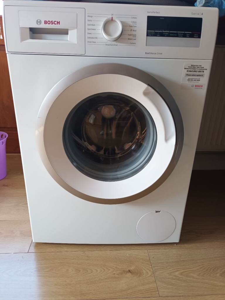 Bosch Washing Machine – White, Good Condition