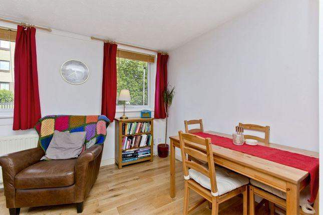 Fully Furnished 1 Bedroom Modern Ground floor flat  at Corstorphine, Stuart Crescent EH12 8XR 