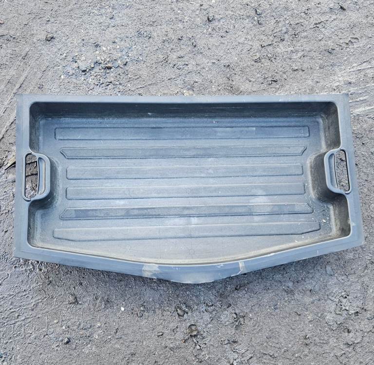 Audi q7 boot storage tray 