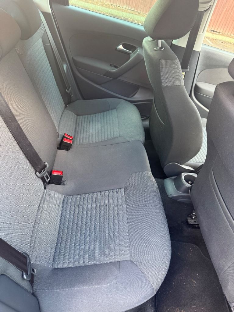 VOLKSWAGEN POLO Auto