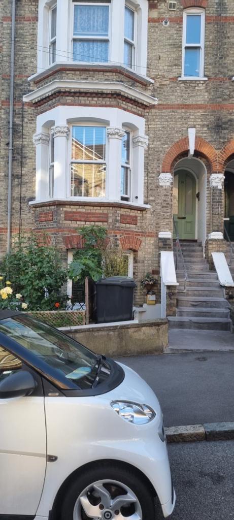 CRYSTAL PALACE FOR 2/3 BEDROOM HOUSE MOST SOUTH EAST AREAS 